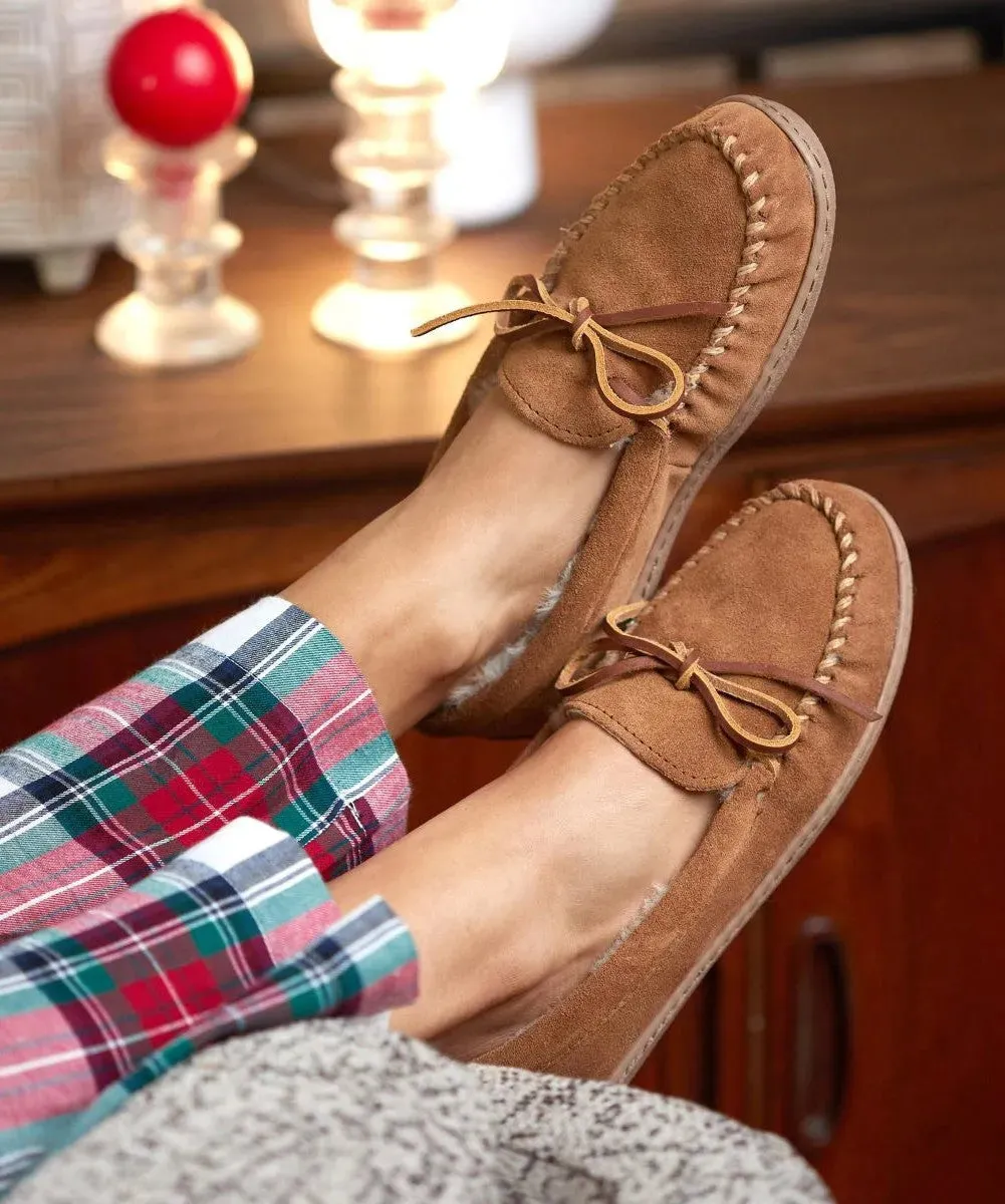 Minnetonka Sheepskin Hardsole Moc - Womens Slippers