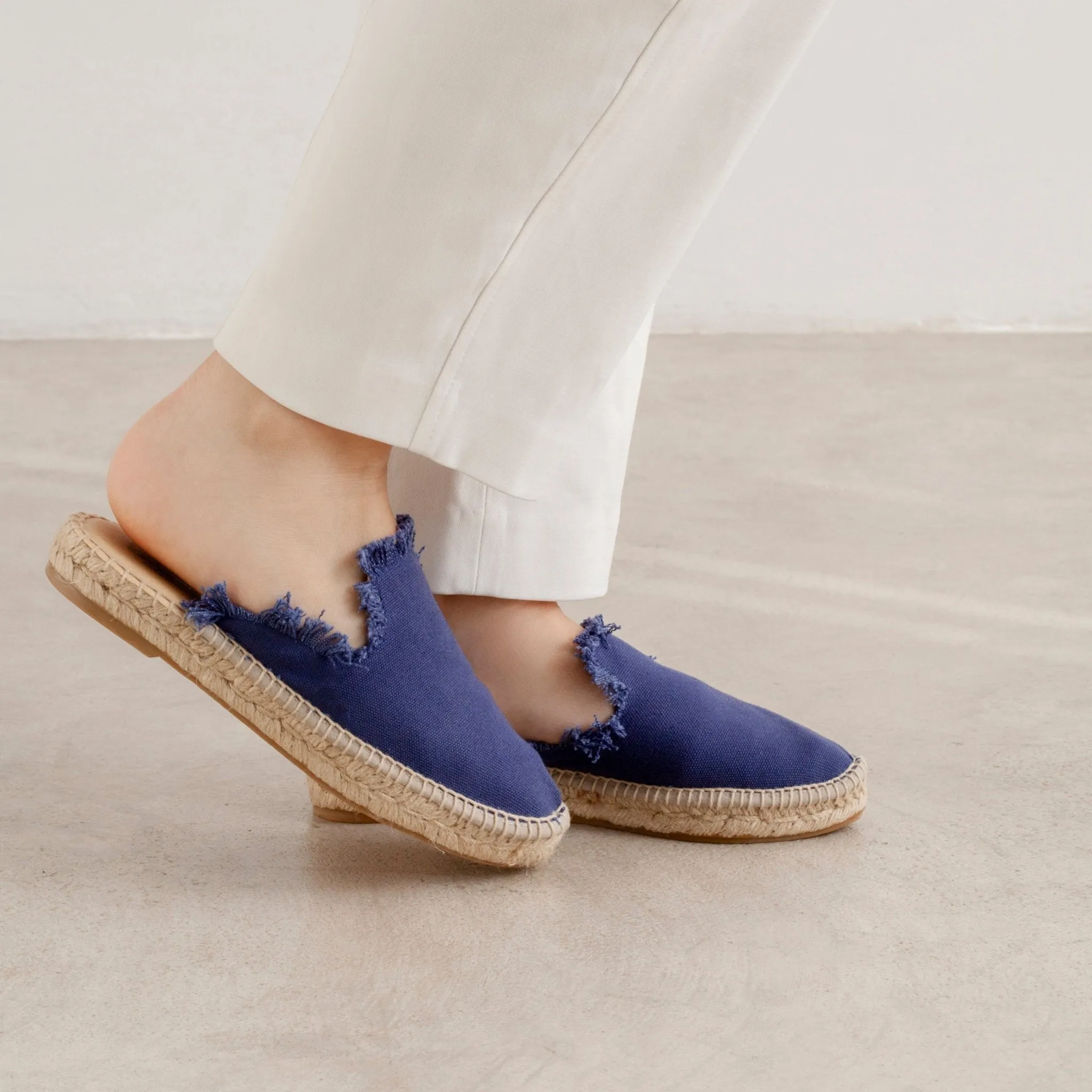 Zaragoza Canvas Espadrille Mule Slides - Navy